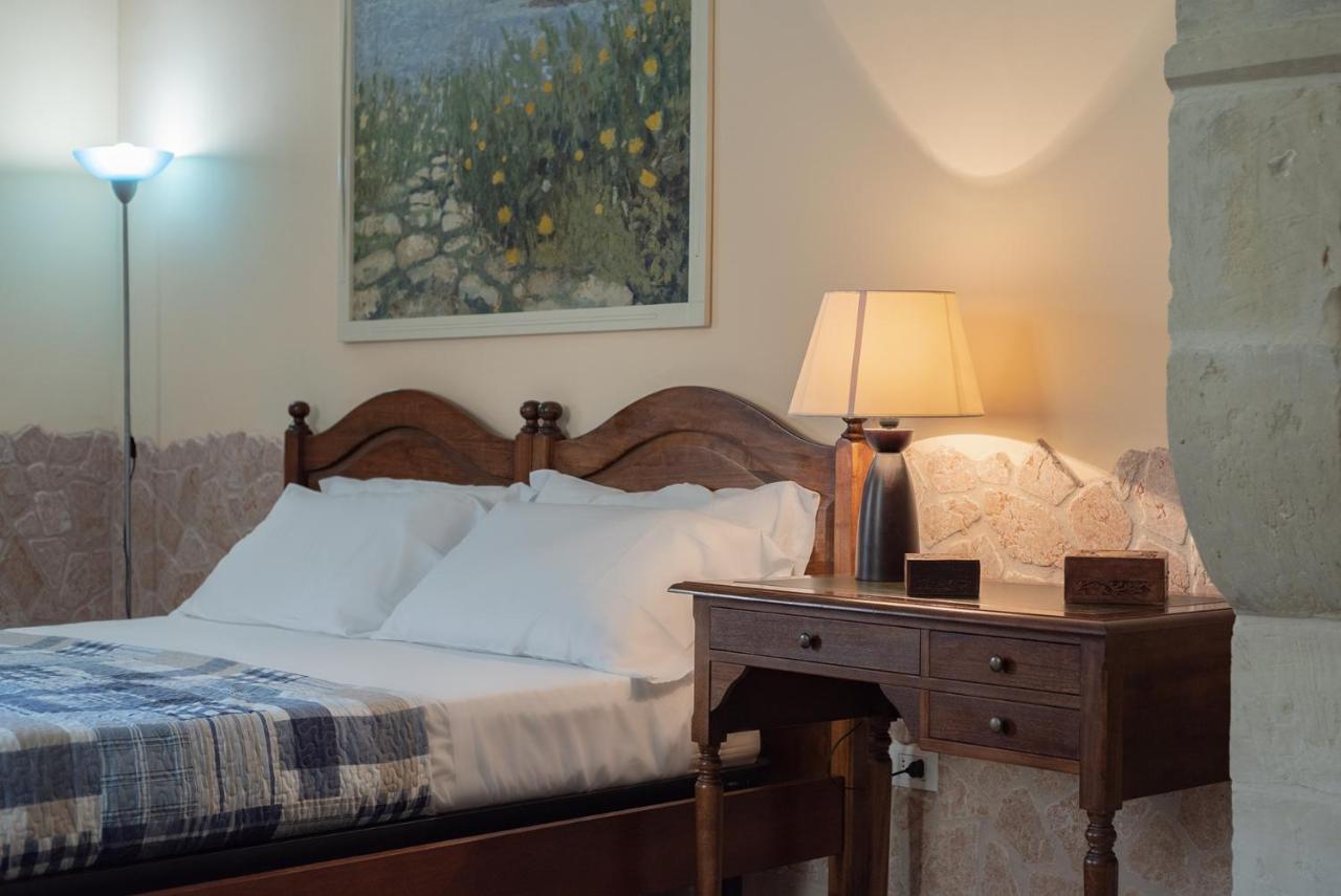Bed and Breakfast Lu Caffa By Typney Vernole Esterno foto