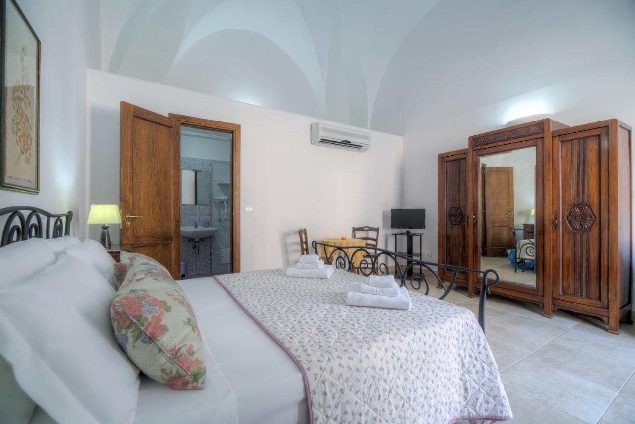 Bed and Breakfast Lu Caffa By Typney Vernole Esterno foto