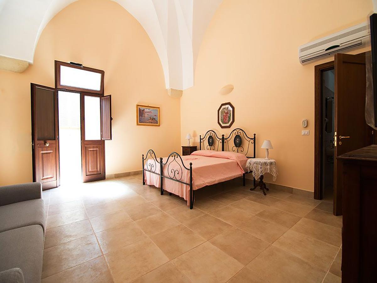 Bed and Breakfast Lu Caffa By Typney Vernole Esterno foto